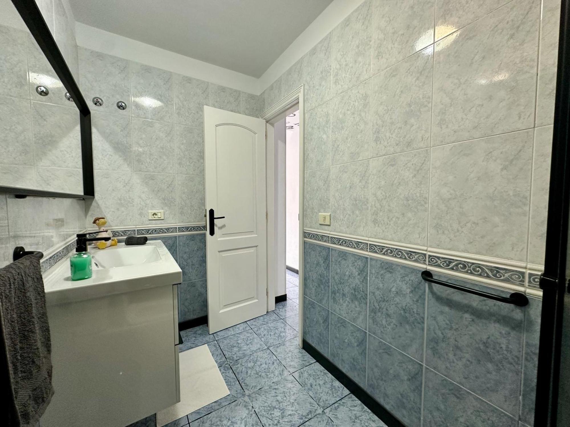 Pambnb - Chic Beachside Apartment Playa San Juan Екстер'єр фото