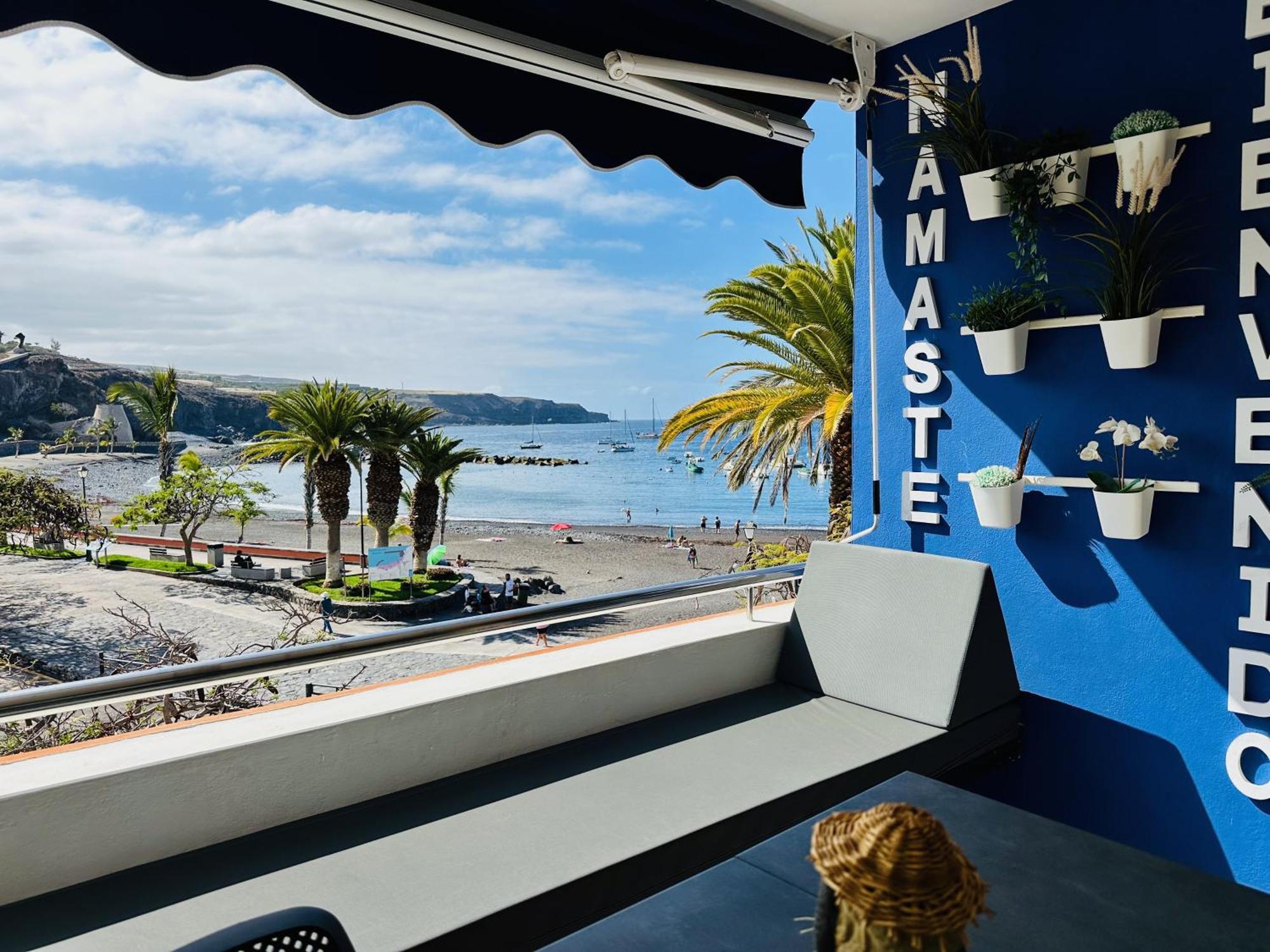 Pambnb - Chic Beachside Apartment Playa San Juan Екстер'єр фото