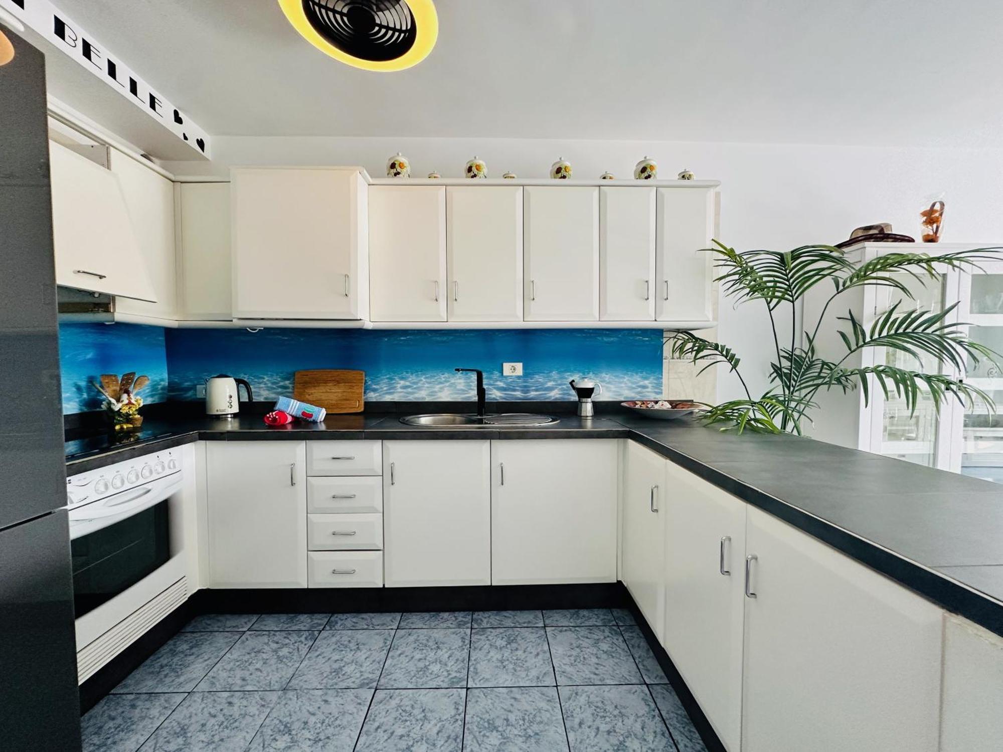 Pambnb - Chic Beachside Apartment Playa San Juan Екстер'єр фото